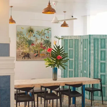 1001 Nights Boutique Inn-2